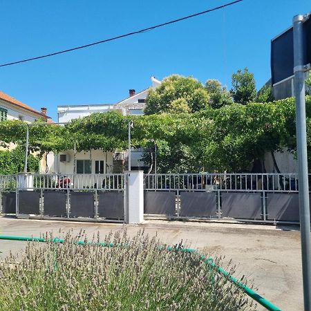 Apartmani Sit Murter Zewnętrze zdjęcie