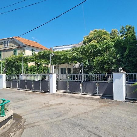Apartmani Sit Murter Zewnętrze zdjęcie