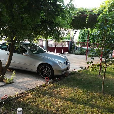 Apartmani Sit Murter Zewnętrze zdjęcie