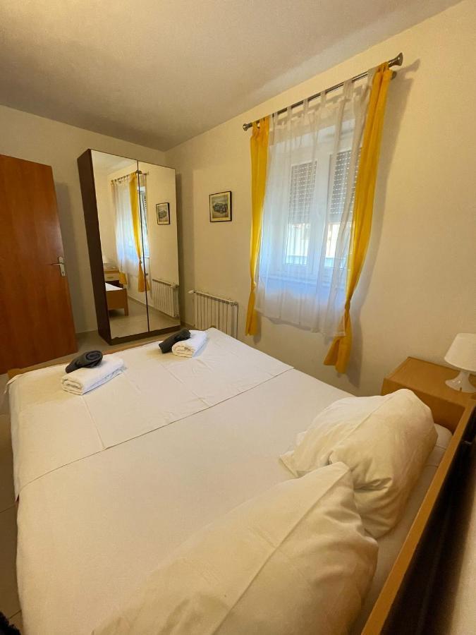 Apartmani Sit Murter Zewnętrze zdjęcie